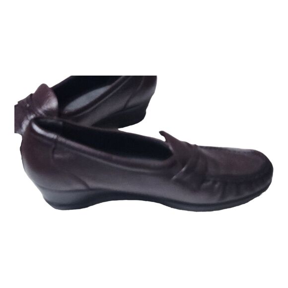 SAS Women's 7.5 M Burgundy Leather Tripad Comfort Foot Bed Loafers - Picture 13 of 15
